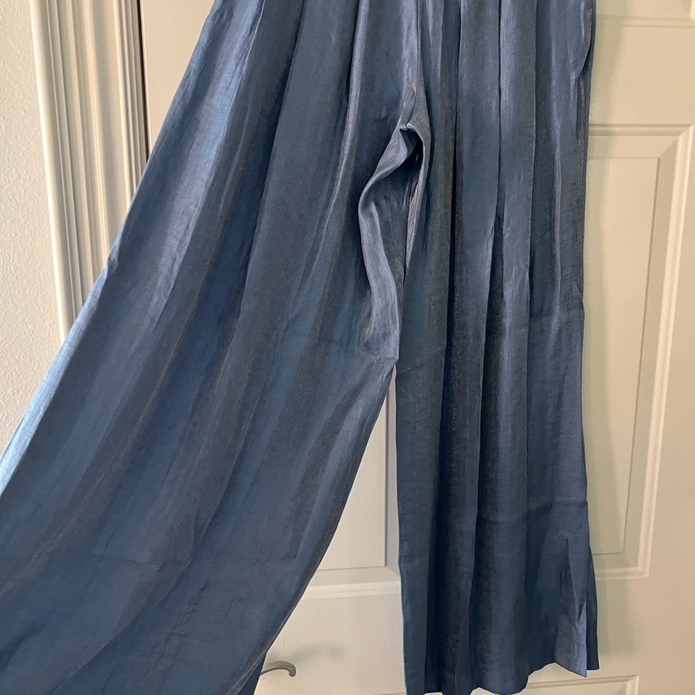 Free people wide leg pants. Very nice fabric. Dressy